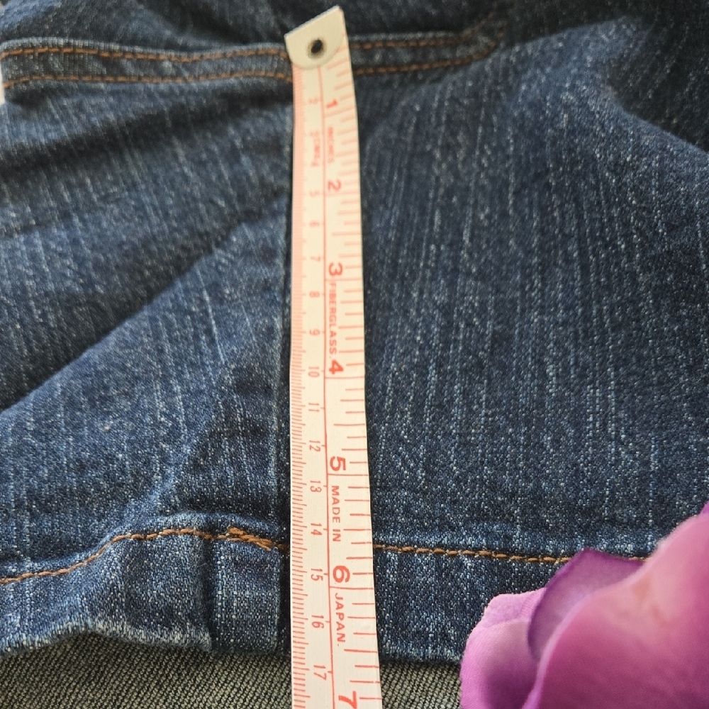 Lee Women’s Plus Size 18W Dark Wash Stretch Denim Shorts NWOT - Picture 7 of 8